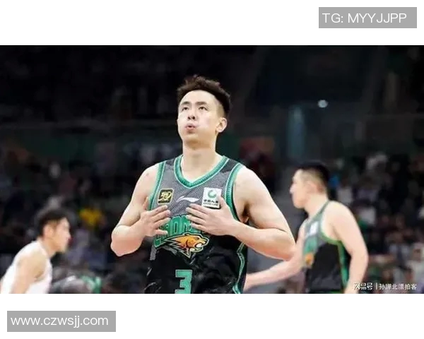 赵继伟积极治疗嗓音问题头部和喉咙针灸过程令人心疼期待他早日康复